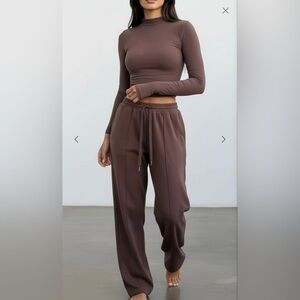 MODE PLEATED SWEATPANTS